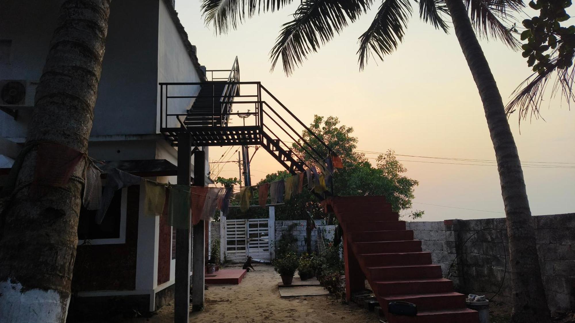 Funky Art Beach House Alappuzha Ngoại thất bức ảnh