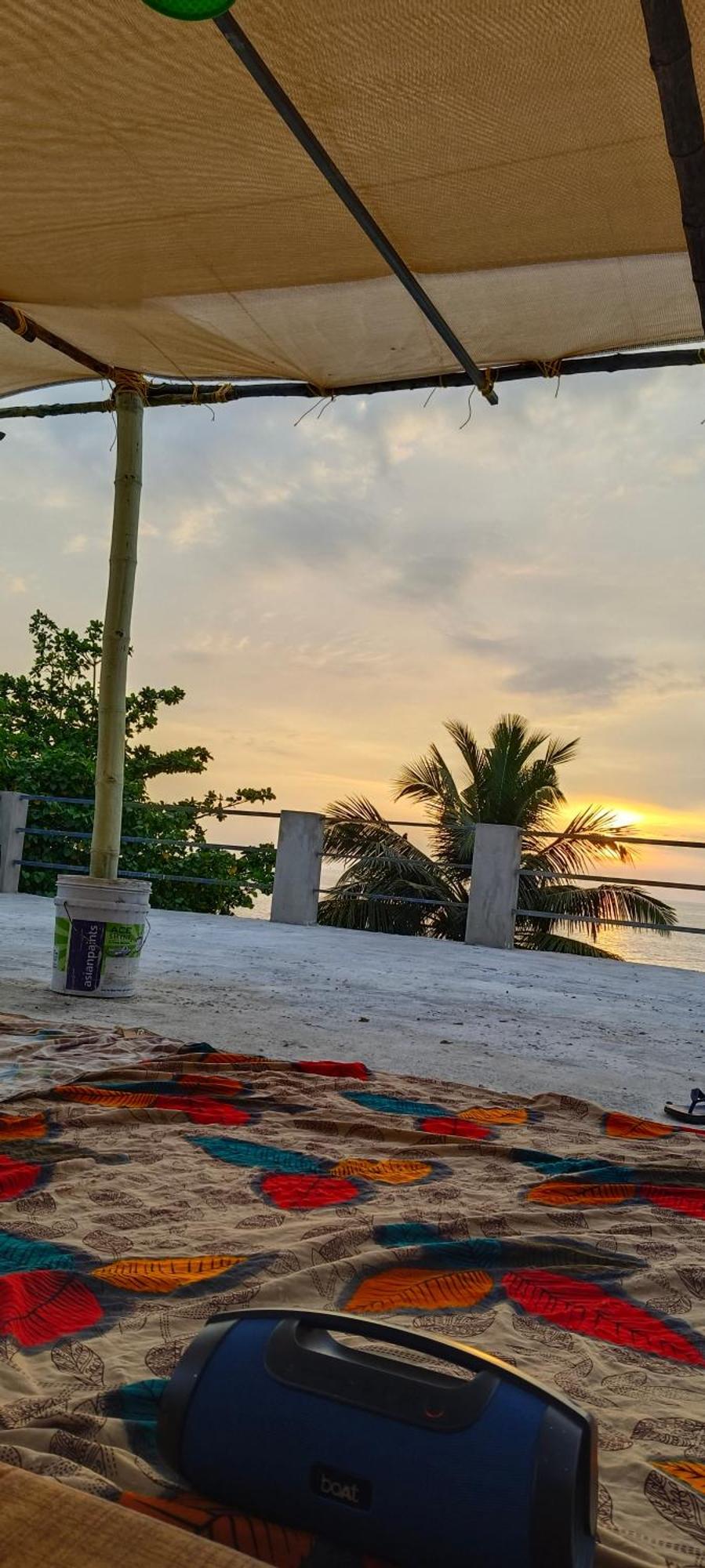 Funky Art Beach House Alappuzha Ngoại thất bức ảnh