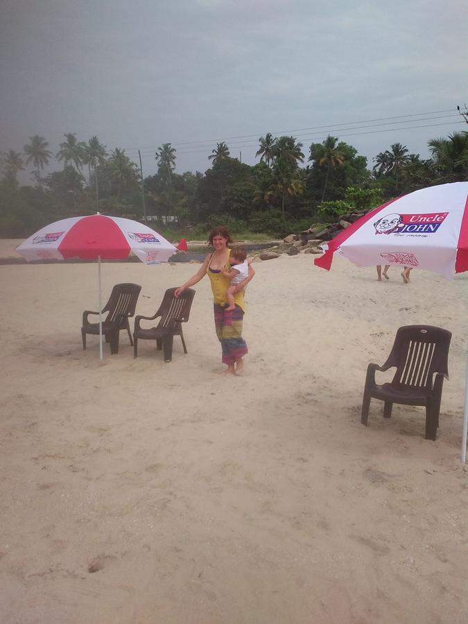 Funky Art Beach House Alappuzha Ngoại thất bức ảnh