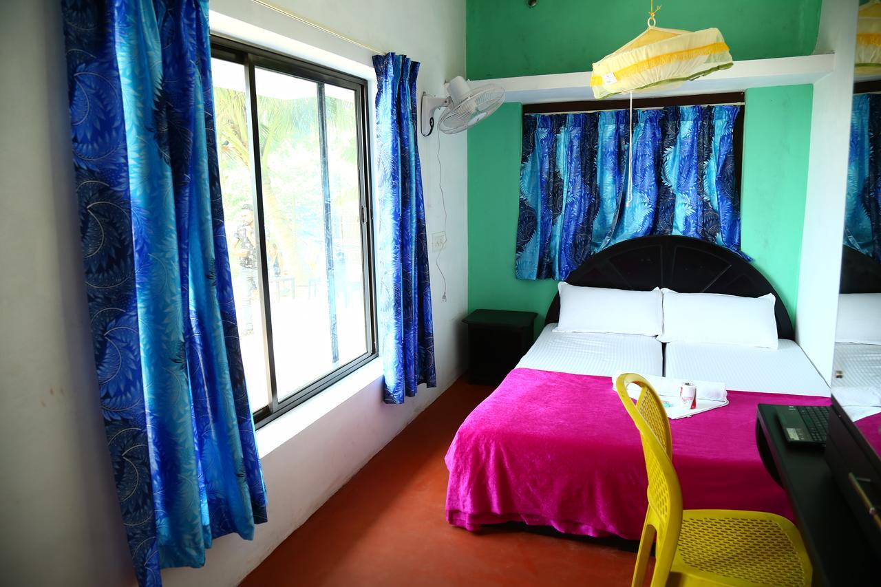 Funky Art Beach House Bed & Breakfast Alappuzha Ngoại thất bức ảnh