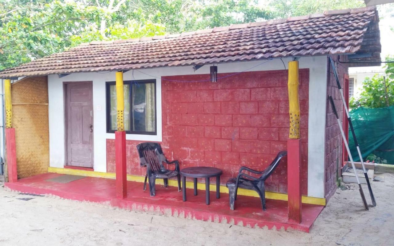 Funky Art Beach House Alappuzha Ngoại thất bức ảnh